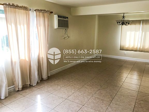 3rd image of 2539 Hayes Dr