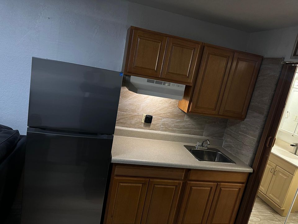 1st image of 43420 Kings Way #338