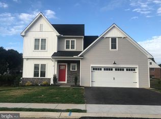 91 S View Dr, Ephrata, PA 17522