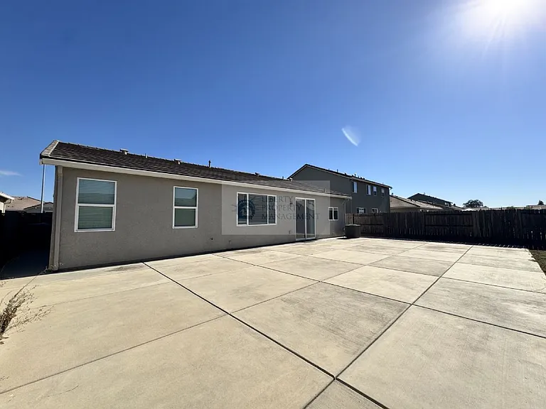 7216 E University Ave — Photo 12