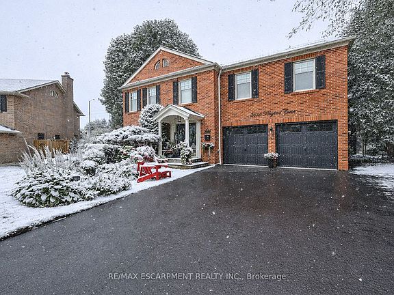 2nd image of 3555 Kingbird Ct