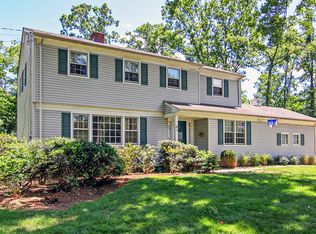 8 Hansell Rd, New Providence, NJ 07974
