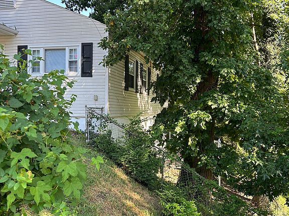 3rd image of 413 Prospect Ave