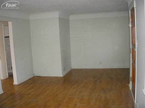 2nd image of 1425 Berrywood Ln