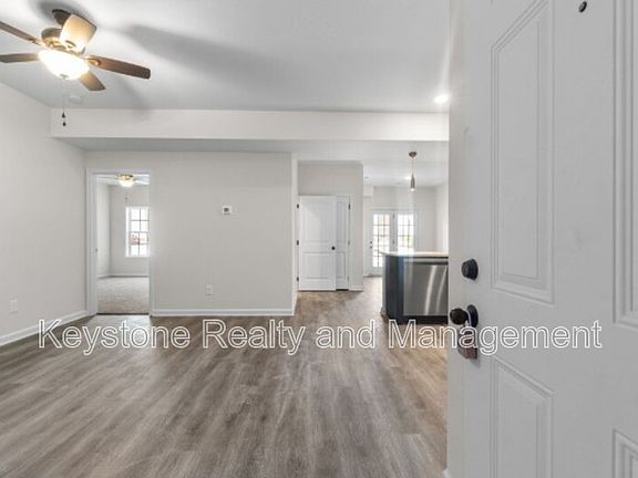 2nd image of 229 E Johnson Cir Unit B203