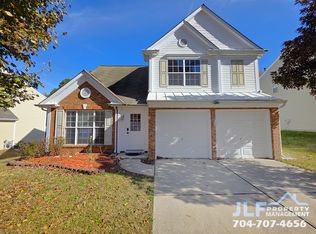 3000 Old Ironside Dr, Charlotte, NC 28213