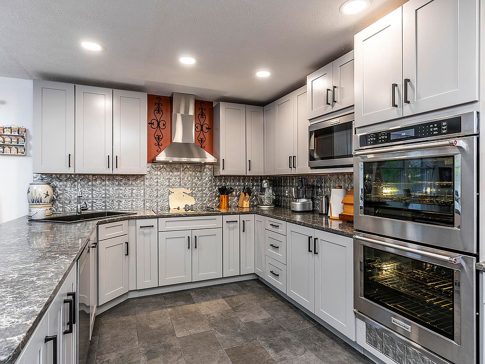1st image of 1399 Goggins Ln