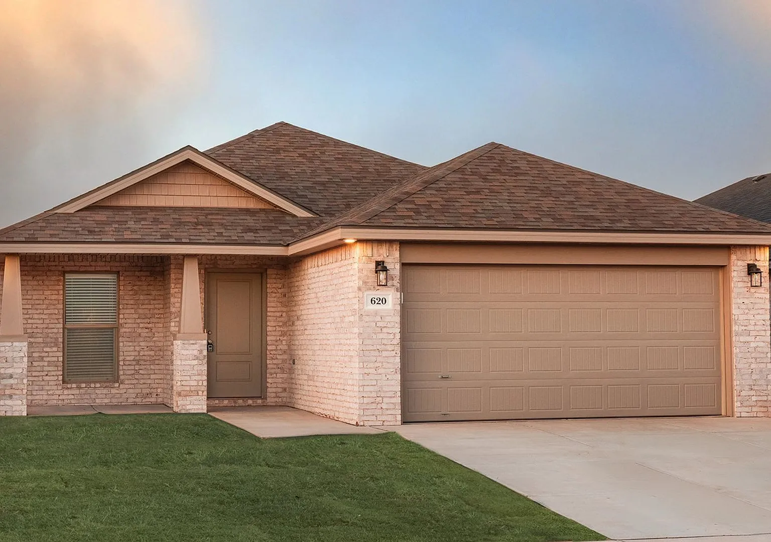 Full Appliance Package At $1799 A Month With A 15 Month Lease!! Modern Smart Home Living In Willo... — Photo 1