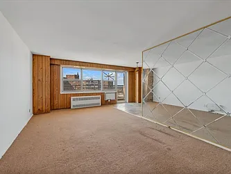 Sold by Thomas Lipovetsky, LREB