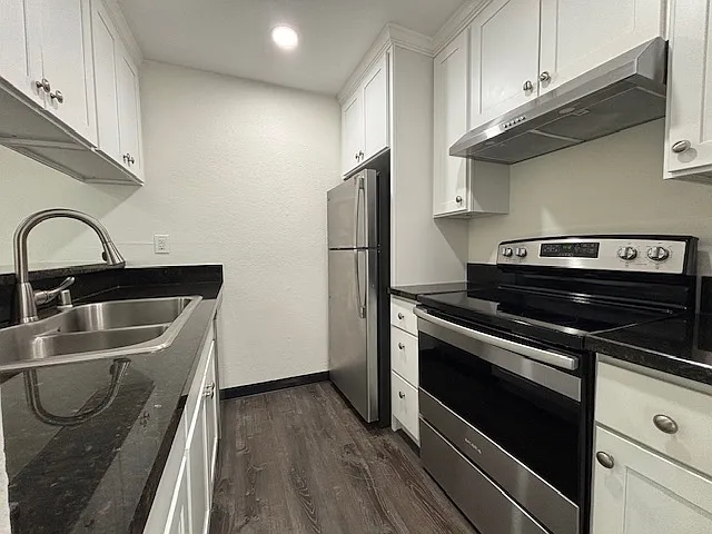 Lake View Terrace — Photo 33