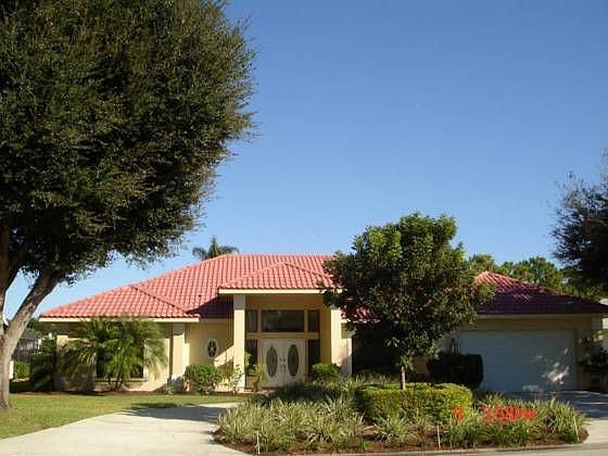 1st image of 806 Carnoustie Dr