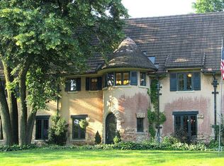 2315 Ridgeway Dr SE, Cedar Rapids, IA 52403