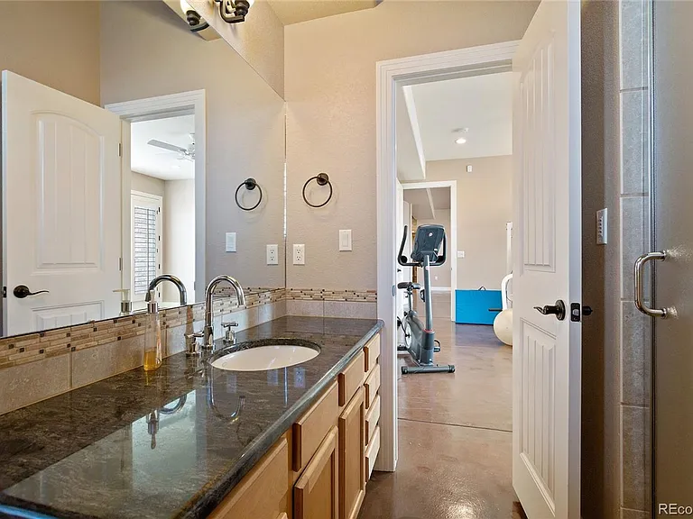 13963 Powhaton Rd — Photo 24