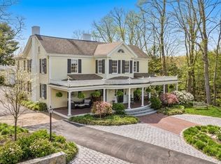 54 Lincoln St, Hingham, MA 02043