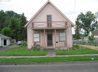 265 N 7th St, Harrisburg, OR 97446