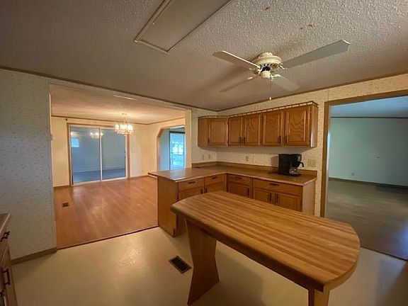 5th image of 27722 Farm Road 1200
