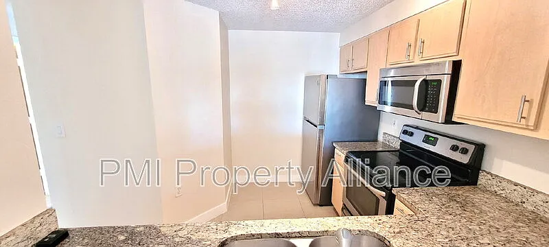 3 bed, 2.0 bath, 1134 sqft, $1,799 — Photo 2