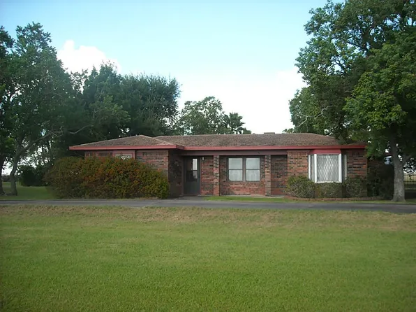 781 Fm 960 Rd, El Campo, TX 77437
