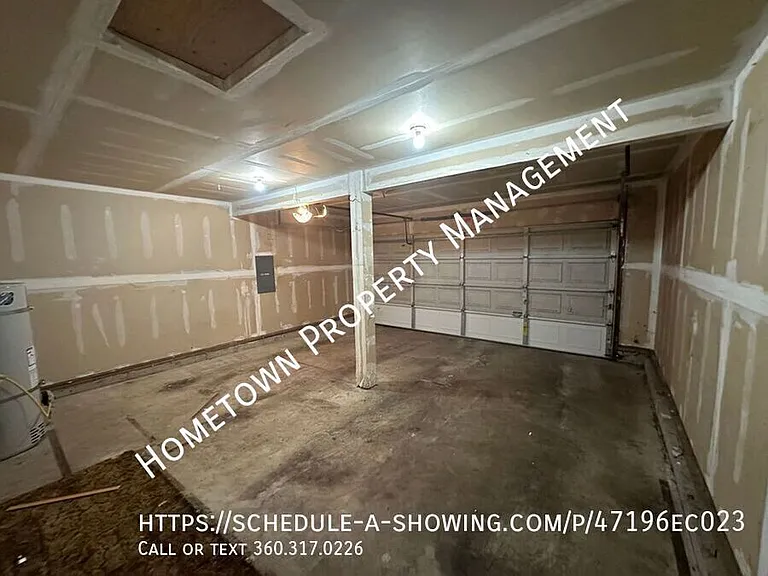 1803 Pear St NE — Photo 15