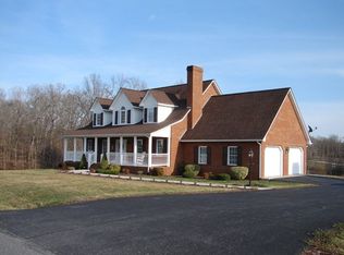 255 Turkey Rd, Appomattox, VA 24522