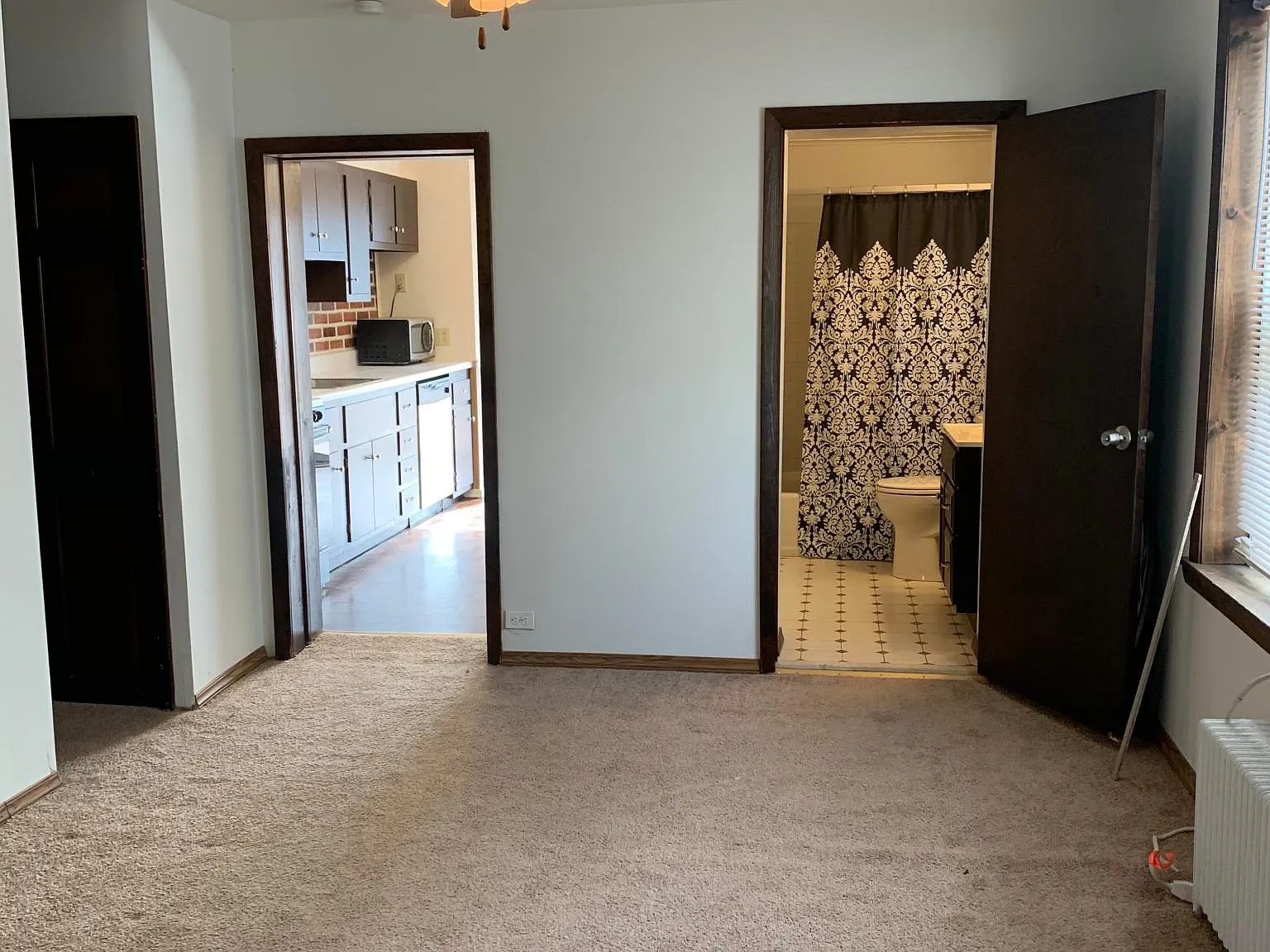 3 bed, 1263 sqft, $2,300 — Photo 3