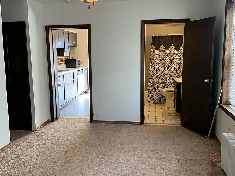 532 New Elm St — Photo 3