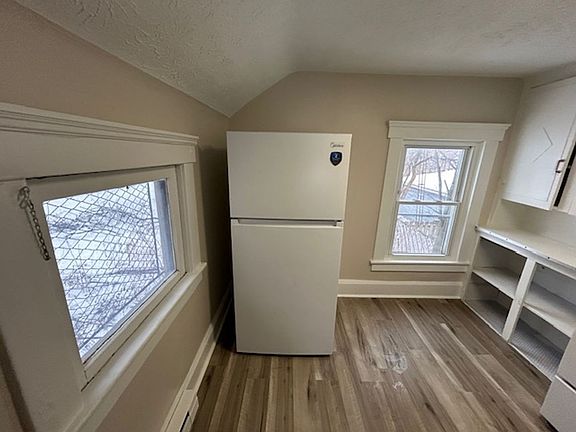 5th image of 518 Lake Ave