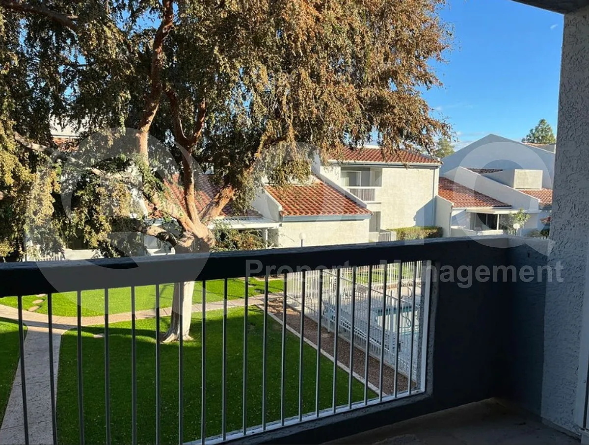 2 bed, 2.0 bath, $1,800 — Photo 4
