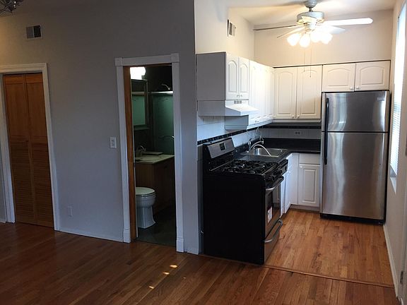 2nd image of 2129 N Sheffield Ave APT 2R