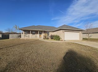 1148 Robins Nest Hl, Mount Vernon, MO 65712