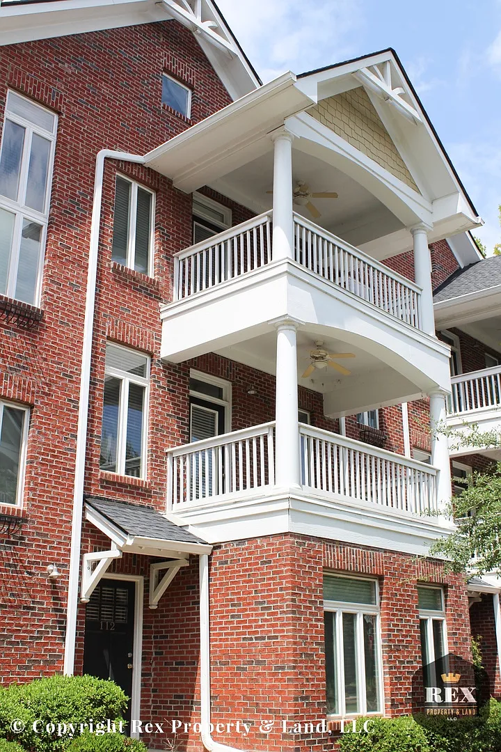 Amazing 3-Story Townhouse Close To SRP Park & Downtown North Augusta — Photo 1