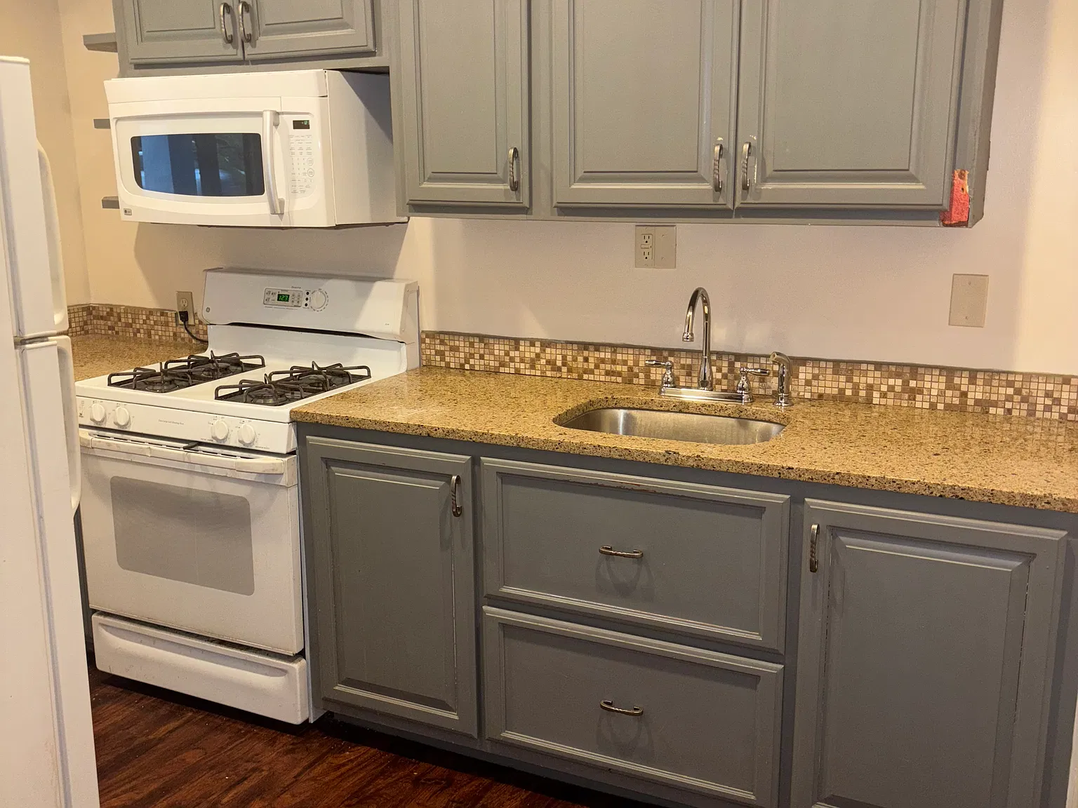 1 bed, $700 — Photo 2