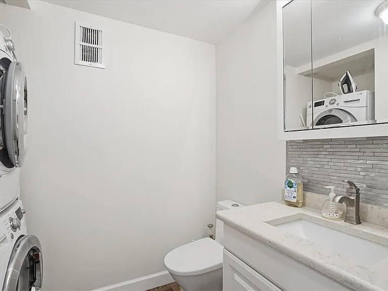 7300 Sun Island Dr S #905 — Photo 16