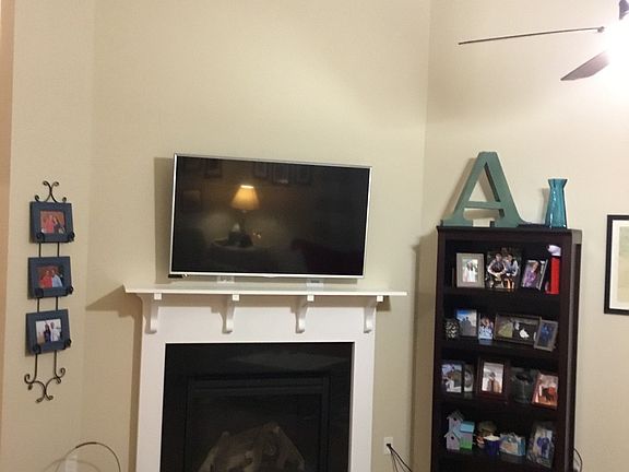 3rd image of 4120 Hillard Ln