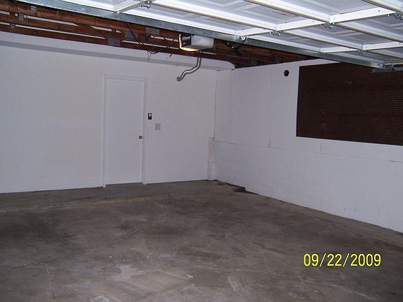 4th image of 593 Broad Meadow Blvd