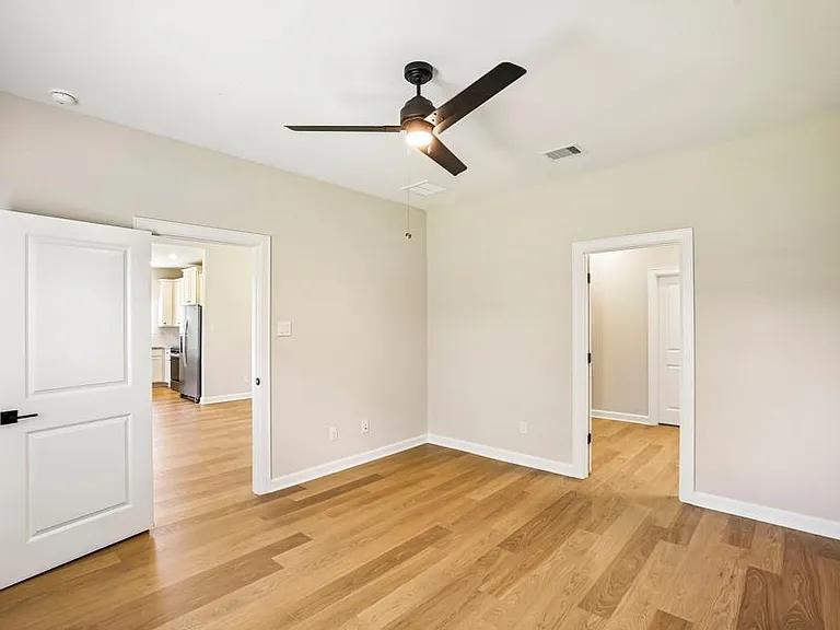 3085 Sorrento Hill Dr — Photo 16