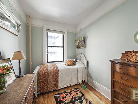 4th image of 611 W 111th St APT 56