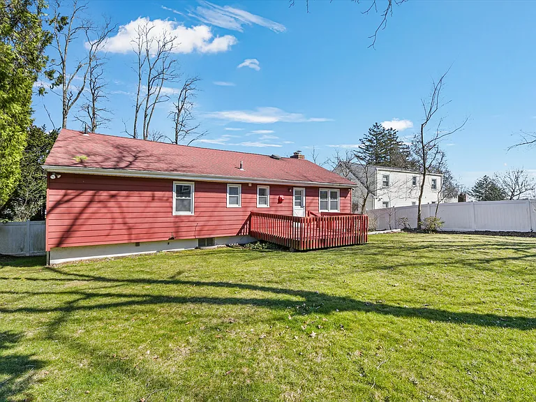 846 Hartsdale Rd — Photo 35
