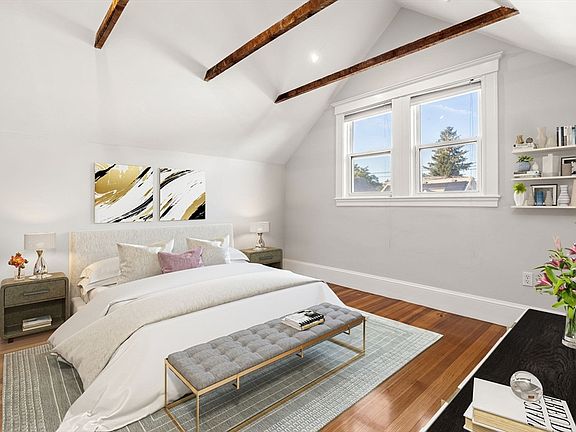5th image of 52 Metropolitan Ave #3