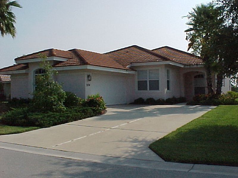 1st image of 3224 Village Ln