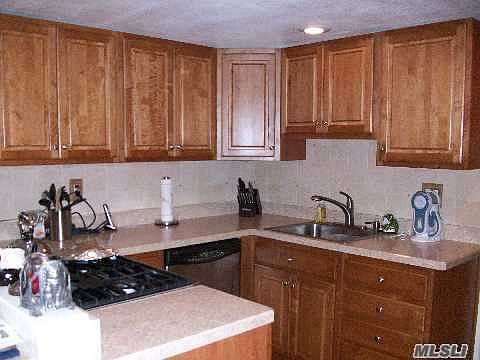 4th image of 40 Lodge Ln