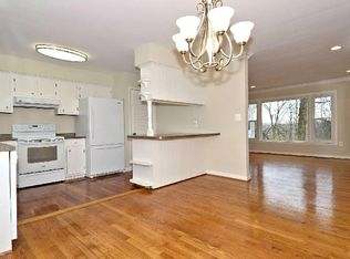 12157 Taylorstown Rd, Lovettsville, VA 20180