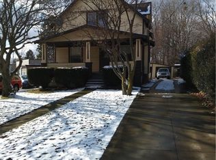 4662 Pearl Rd, Cleveland, OH 44109