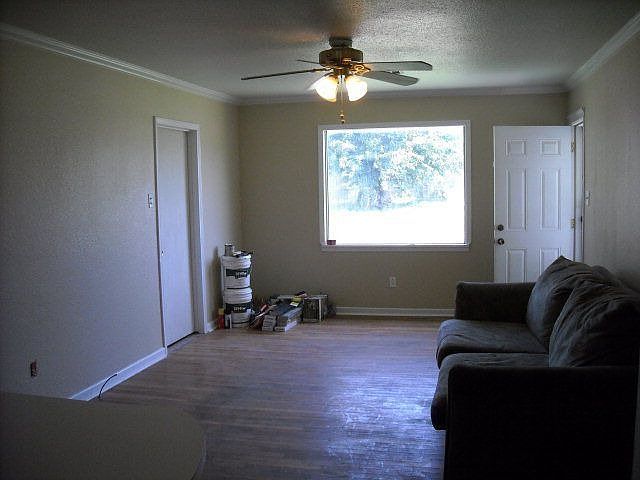 2nd image of 523 Stoddard St