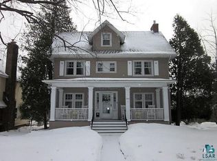 2902 E 1st St, Duluth, MN 55812