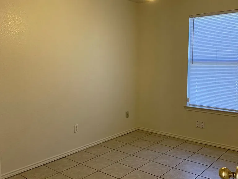 1708 Benttree Dr — Photo 12