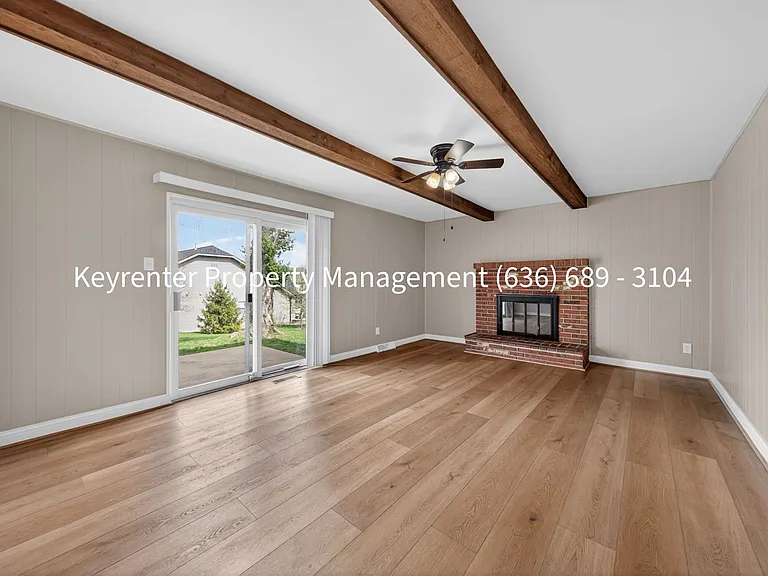 15362 Olive Blvd — Photo 8