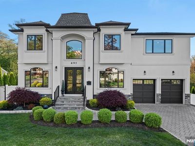 697 Terrace Dr, Paramus, NJ, 07652