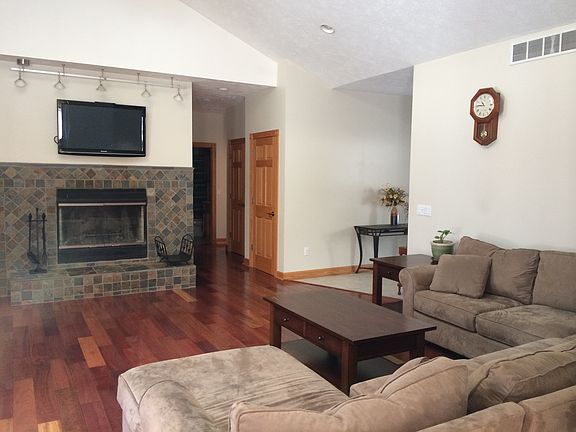 4th image of 12840 Timberline Ave