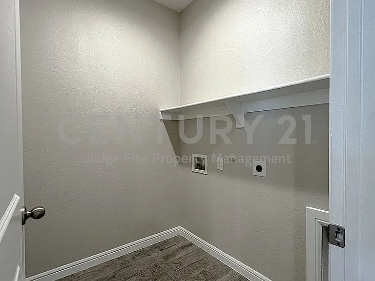 108 Birch Forest Ln — Photo 8